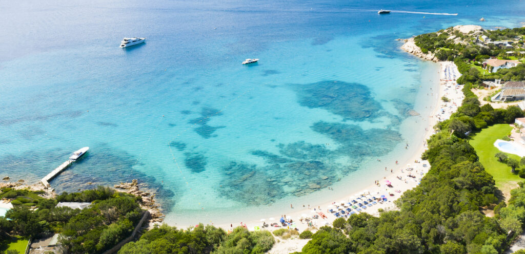 Spiaggia di Capriccioli dall'alto, Costa Smeralda 